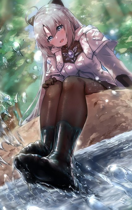 タイツのまま水浴びなんて...
ちょっぴり悪いことしてる気分なのだわ...♡
#デュ絵マ 