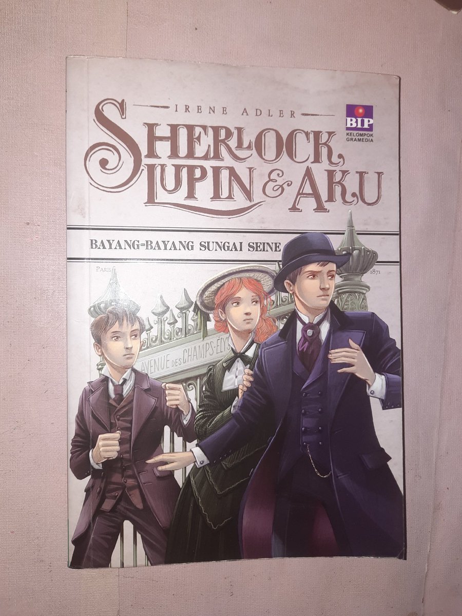 ultrawmew's tweet photo. WTS BUKU NOVEL
- sherlock, lupin &amp; aku (50k)
- Negeri di Ujung tanduk (67k)
- minor defect
- ada jamur di ujung buku (normal karena sudah 4 tahun)

#zonauang https://t.co/Rzg0gG3osy
