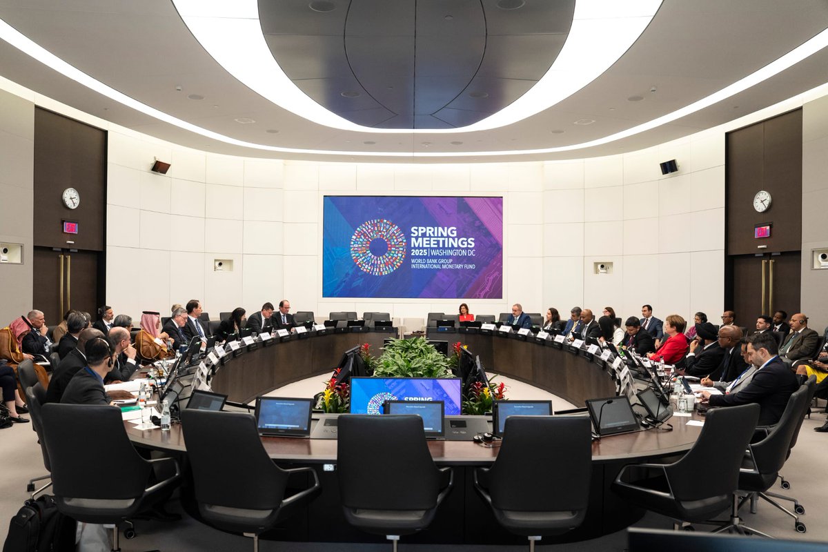 fanatelevision's tweet image. #Ethiopia champions reforms for faster and fairer debt deals at global roundtable 
#IMFMeetings 
fanamc.com/english/ethiop…