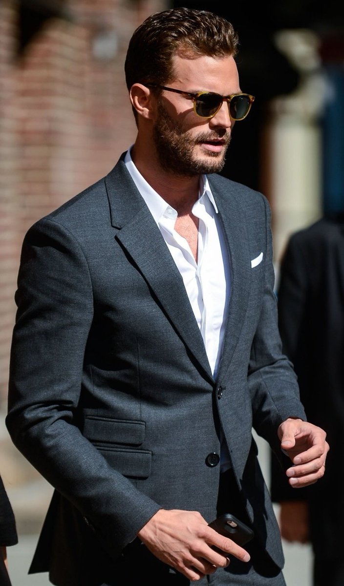 gladysvcnls's tweet photo. ππ Countdown to Jamie's birthday.
Day 26. Favorite outfit. ππ #JamieDornan
#30DaysOfJamieDornan https://t.co/jt5OVsHjEr