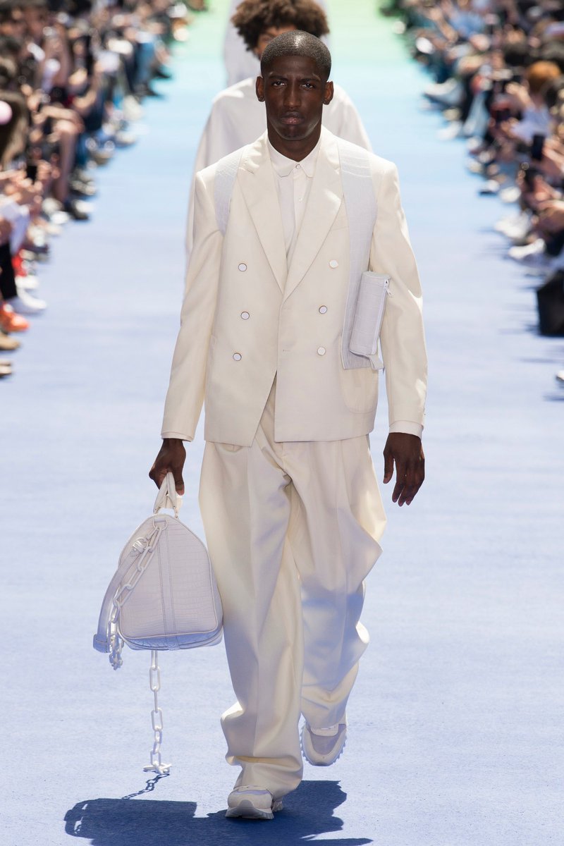 _bleedingtulips's tweet photo. First and Last looks for Louis Vuitton by Virgil Abloh https://t.co/Q1KVtiCAy5