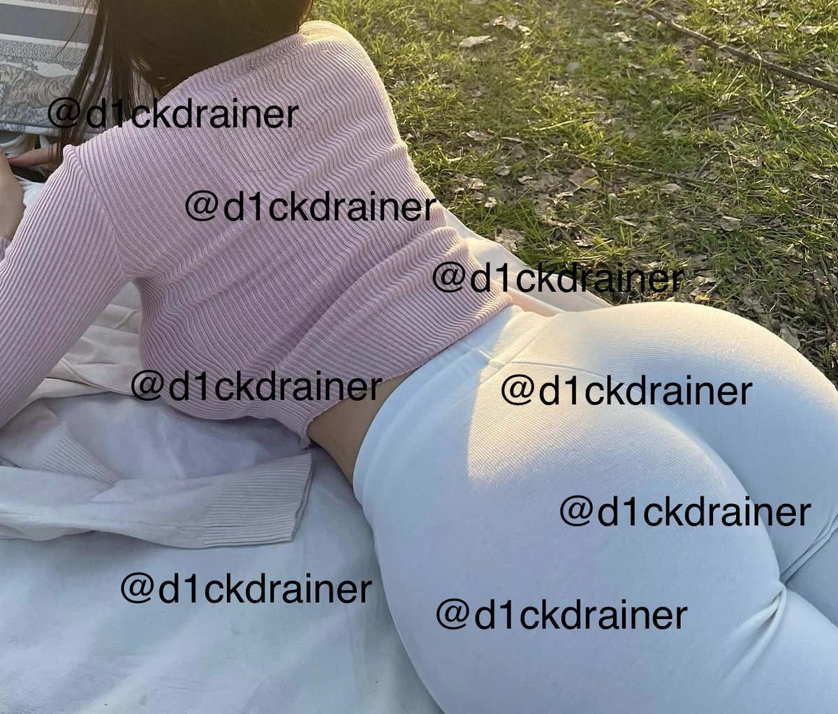 피크닉 가는 길에 마주친 흑인들이랑 빠르게 친해져서 집 못들어갔어요..❤️ 청소 제대로 해줬답니당
#섹트 #아줌마 #여군 #유부녀 #일탈 #디엠