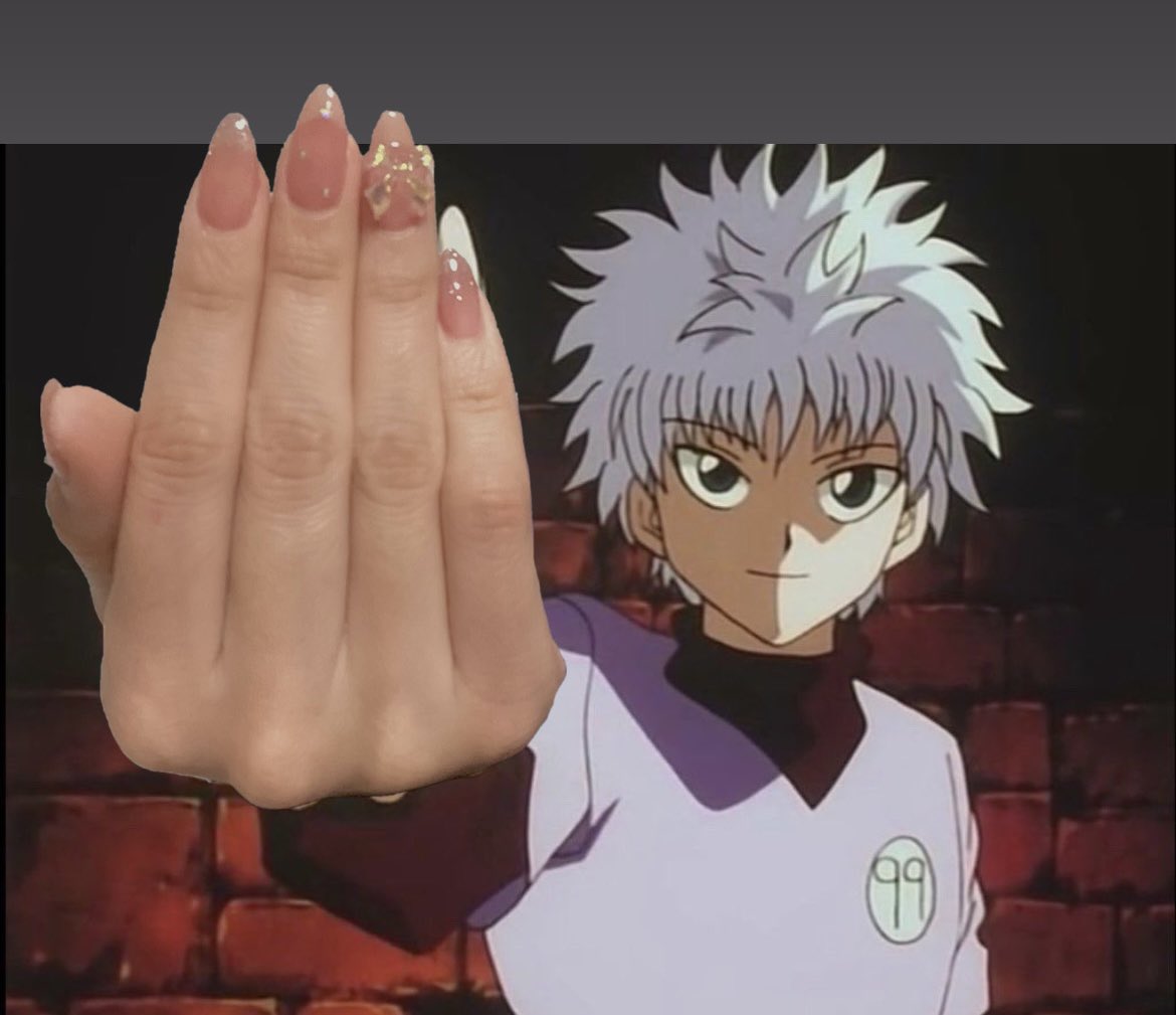 ネイルした(ネイルというよりこれがしたかった)(ちなみに前回の爪は2枚目)