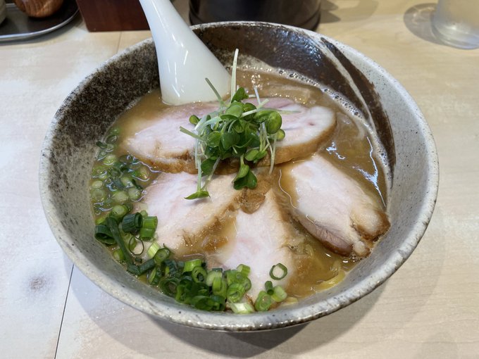 うんめぇラーメン屋見つけた 
