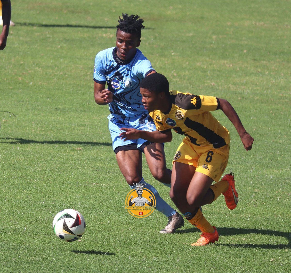 Ngcobo2010SE's tweet photo. #HalfTimeScore:
#KaizerChiefs 1-0 #MagesiFC
#Ngcobo2010Lifestyle l #DSTVDiskiChallenge l #DDC l #Asidlali l #SSDISKI l @Asidlali https://t.co/PmnUXrqJam