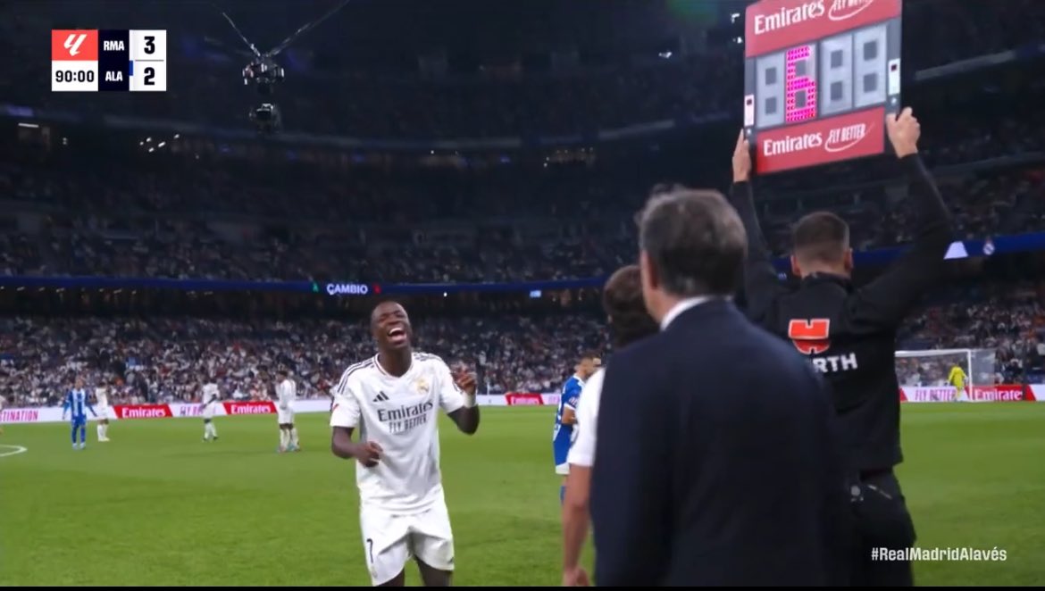 Yoann_mnn's tweet photo. Il est que 11h du matin.. le match est à 22h ça va être interminable d’attendre https://t.co/fTL7CQE3vt