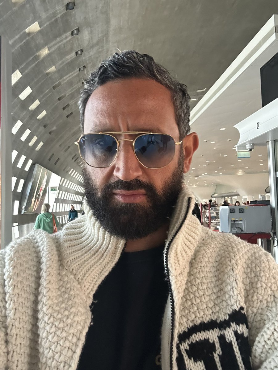 Cyril Hanouna tweet media