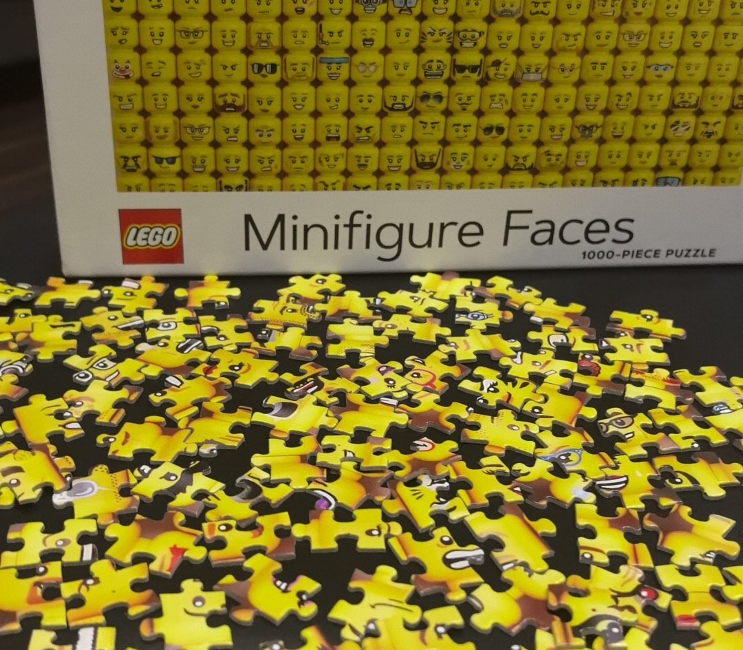 المعروف أن لعبة البزل تساعد على التركيز والاسترخاء..

أعتقد أنا أشتريت اللي تجيب العصبية والتوتر 😂

#صباح_الخير