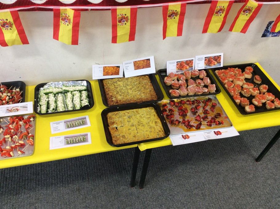 St George's Primary School Hyde tweet media