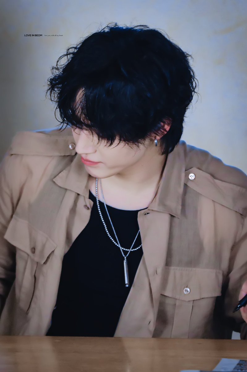 LoveinBeom0106's tweet photo. [HQ] 250426 FANSIGN

🍪🤎
@jaybnow_hr 

#2025JAYBTOUR
#JAYB #제이비 https://t.co/4CaF6H9sRg