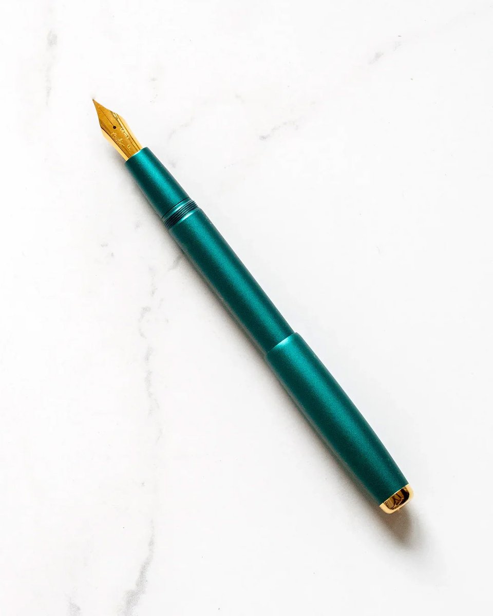 PurePens's tweet photo. This beautifully designed The Studio fountain pen is by Tom's Studio and made to last!
See more here >> https://t.co/h3526SLLWV
#tomsstudio #purepens #fountainpenink #fountainpen #fountainpens #fountainpennetwork #fountainpengeek #fountainpennerd https://t.co/G3PUz5a1gj