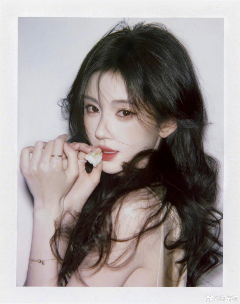 lovetikcon's tweet photo. 와 쥐징이 여신 ... 🧎🏻‍♀️ https://t.co/89snWqSTQG