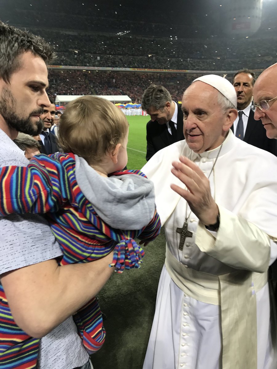 God bless Papa Francesco...
And God bless all those who work   to protect the little guys❤️ through rare disease research, gene therapy and newborn screening.
<a href="/Fondaz_Telethon/">Fondazione Telethon</a> <a href="/roinnslainte/">Department of Health</a> <a href="/RareDiseasesIE/">Rare Diseases Ireland</a> <a href="/rareireland/">RARE Ireland</a> <a href="/MLDfoundation/">MLD Foundation</a> #PopeFrancis