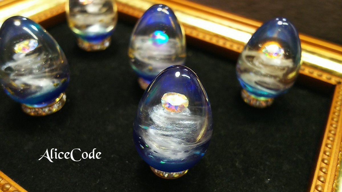 al1cecode's tweet photo. mixi2に新しくハンドメイドアカウントを作成しました！
心機一転、mixi2でもハンドメイド作品をあげていきつつ色々できたらと思うので良ければそちらでもよろしくお願いします✨✨

alicecodeからの #mixi2 招待🎟️
一緒にはじめよう！🚀
https://t.co/49Rih72VgB

#レジン
#ハンドメイド
#Alicecode https://t.co/lJggKbmcRK
