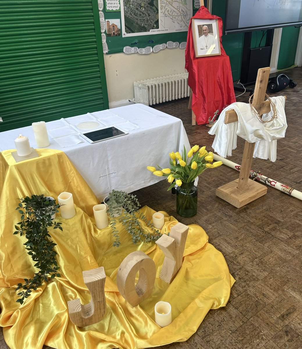 BedesWeaverham's tweet photo. We finished our first week back with a wonderful mass to celebrate the joy of Easter with our musicians and to pray for Pope Francis 🙏 https://t.co/YD87szPAYh