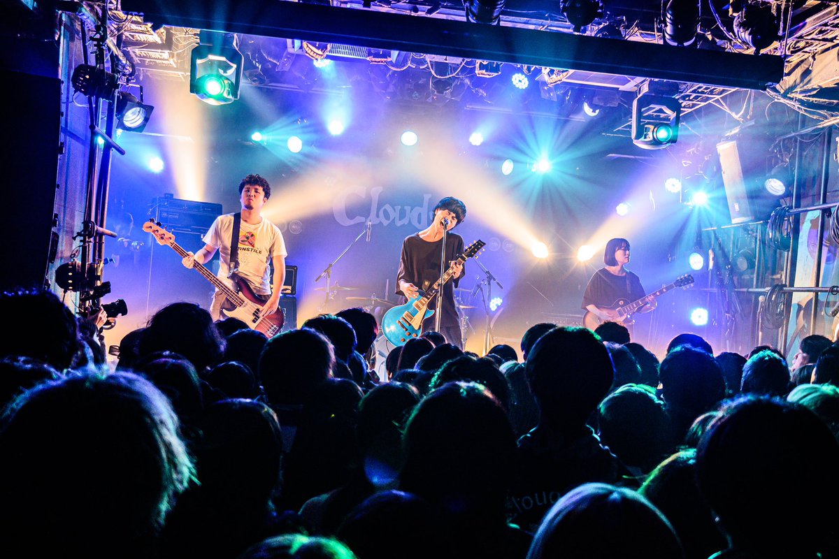 cloudy_band's tweet photo. -

2025.04.26   渋谷CYCLONE
Cloudy ONE MAN " Cloud Nine "

-

最初で最後の初ワンマン
満員の景色、ありがとうございました。

撮影 @pmhnx https://t.co/pVkxkId43G