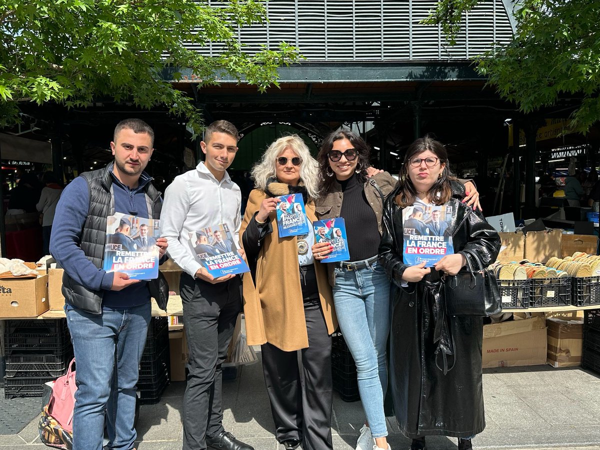 🔴 Ce matin tractage à la #Garennecolombes ou il fait bon vivre !
Entourée du <a href="/RNJ_92/">RNJ des Hauts-de-Seine</a> toujours très réactifs 💪
Merci à <a href="/melinabravo_/">Mélina Bravo</a> pour son invitation 👍
Toujours très heureuse d'être à leur côté !

<a href="/RNational_92/">RN Hauts-de-Seine</a> 
<a href="/RNJ_92/">RNJ des Hauts-de-Seine</a>