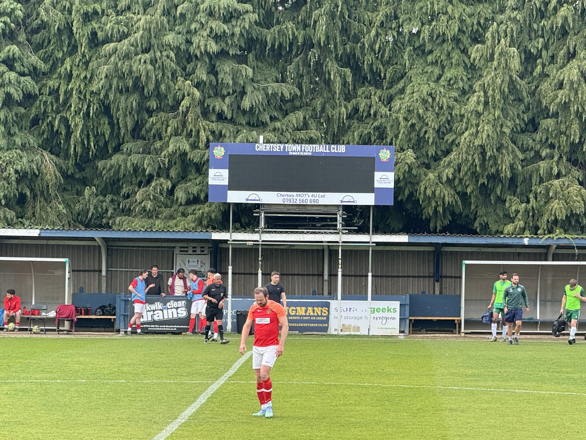 HT: <a href="/TheDial/">Dial Square F.C.</a> 0-2 Battersea Ironsides. A battling opening 45 minutes here at tree-lined Alwyns Lane as <a href="/BIFCXI/">FC Battersea Ironsides</a> head to the interval two goals to the good. Plenty of time for The Dial to pull this back.