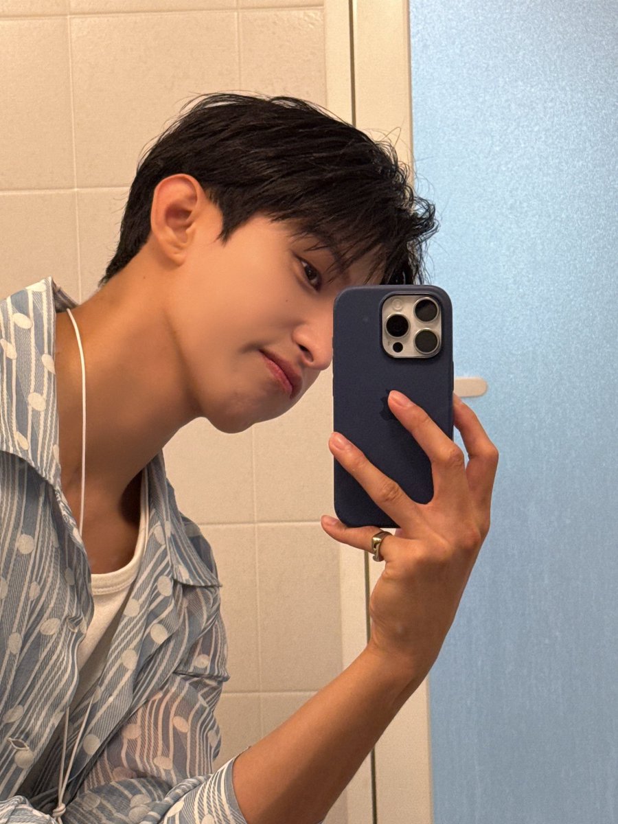 ㅇㄴ씹잘생겨서숨참음……