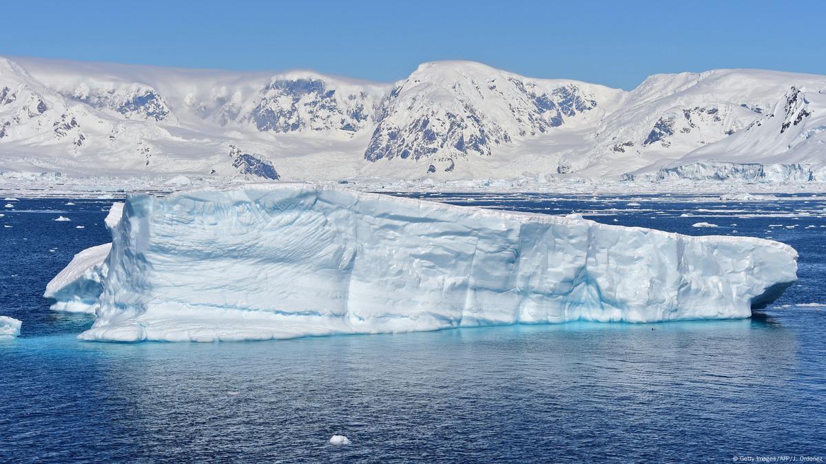 Derretimiento de glaciares a velocidad sin precedentes amenaza grandes reservas mundiales de agua potable y provoca aumento nivel del mar.

Urge que países industrializados renuncien a sus irracionales patrones de producción y consumo y asuman sus responsabilidades históricas.