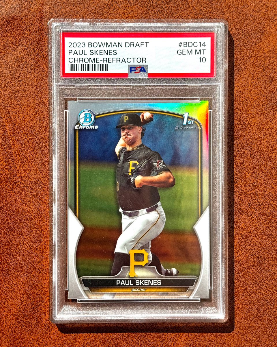 Who wants this Paul Skenes for FREE?! 🔥

TO ENTER:
Just like this post &amp; follow <a href="/Topps/">Topps</a>!