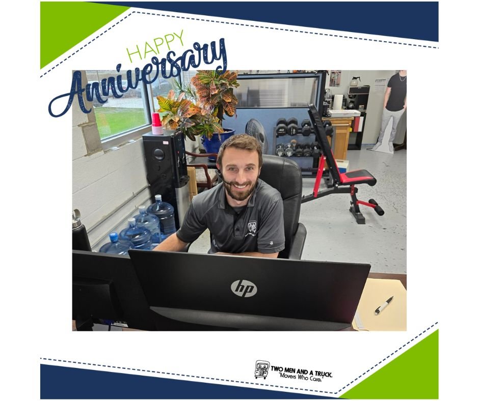 TwoMenCleveland's tweet image. Celebrating 7 years with Corey at Two Men And A Truck - Cleveland! 🎉 Thanks for your dedication and for helping us move people forward!

#WorkAnniversary #SevenYears #MoversWhoCare