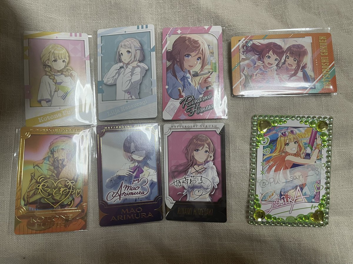 Pu___san___3's tweet photo. 【交換】 学マス スナマイ スナップマイド

譲：画像参照
　　(ことね、麻央、リーリヤ、莉波、花海姉妹)

求：画像2(清夏＞星南)

・郵送のみ1〜可
・同レア同士の交換優先

よろしくお願いします。 https://t.co/ZWHoMo9T5S