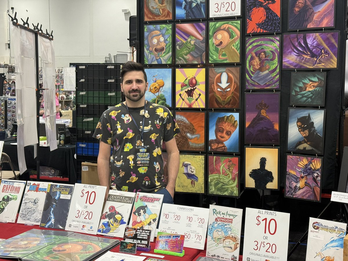 joempalumbo's tweet photo. Day 1 of The Four State Comic Con in Hagerstown, MD!  Stop by booth G12 today from 10-6 pm to say hi!

#JoePalumboArt #FourStateComicCon #art #painting #drawing #fanart #imaginativerealism #conventionlife #comiccon #artistalley #comics #comicart https://t.co/hcEPe7qVKD