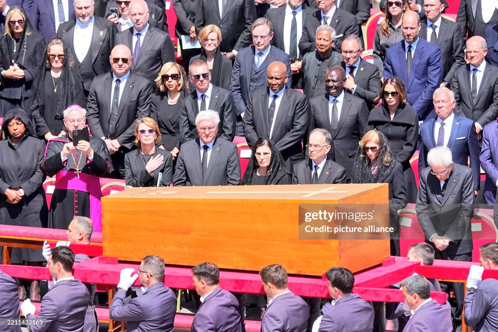 Hii coffin kwa wengine inaonekana a security for acquiring loan🤔
#KenyansWinBig