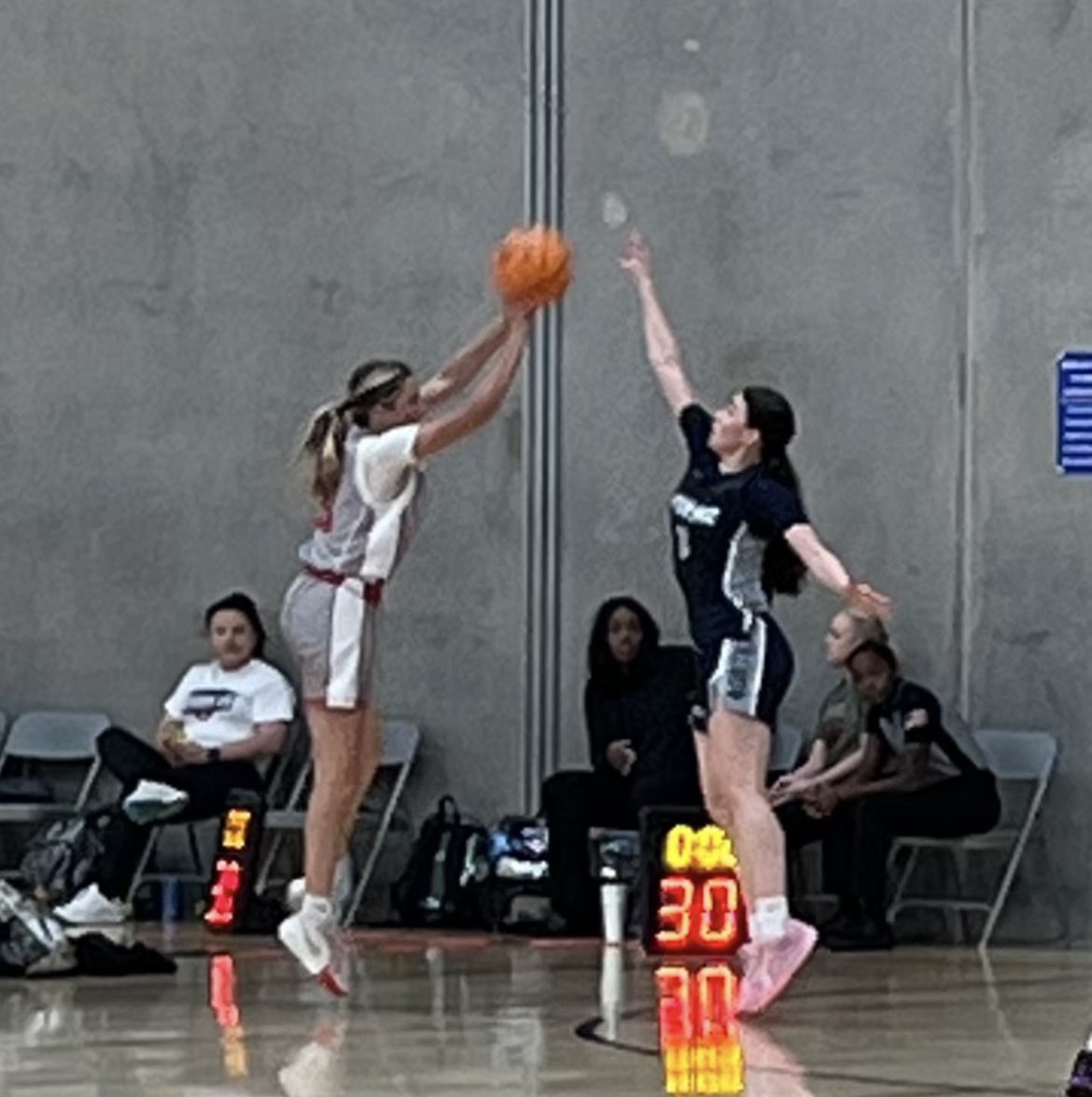 coachjvick1's tweet photo. Day 2 #HeartofTexasShowcase @TeamOKGirlsBB 15u S40 kickoff the day at 8:05 am.   @PGHOklahoma @PrepGirlsHoops @abovelinehoops https://t.co/HJr6z3QUVv
