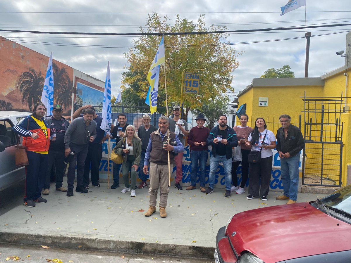 Marcos Pérez 🇺🇾 (@marcosperez62) on Twitter photo La militancia dando la cara, vamos <a href="/amo_62florida/">Agrupación Manuel Oribe</a>
<a href="/PajaroEnciso/">Carlos Enciso Christiansen</a> intendente La militancia dando la cara, vamos <a href="/amo_62florida/">Agrupación Manuel Oribe</a>
<a href="/PajaroEnciso/">Carlos Enciso Christiansen</a> intendente