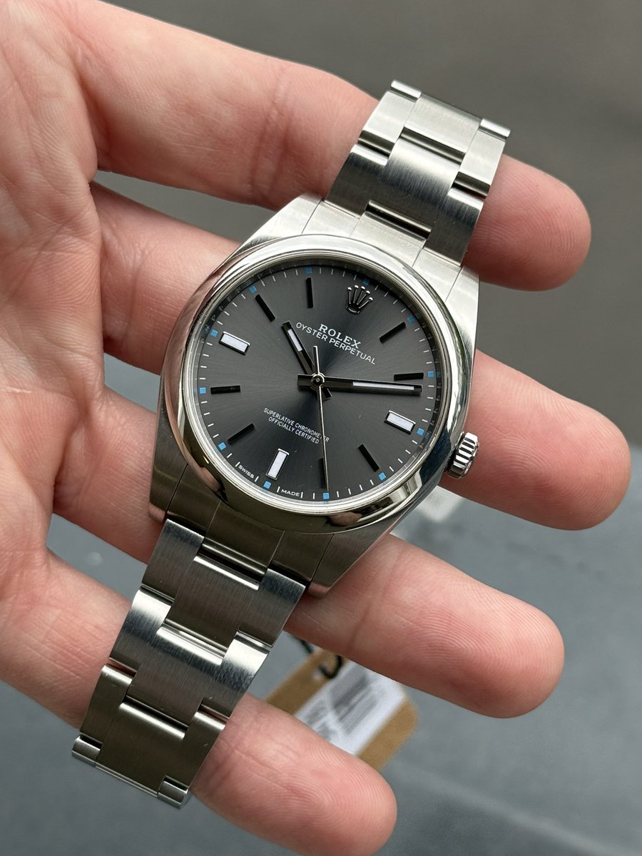 Oyster perpetual 39mm grise rhodium Full set de 2017 Prix 7450€ Crypto  acceptée 😎
