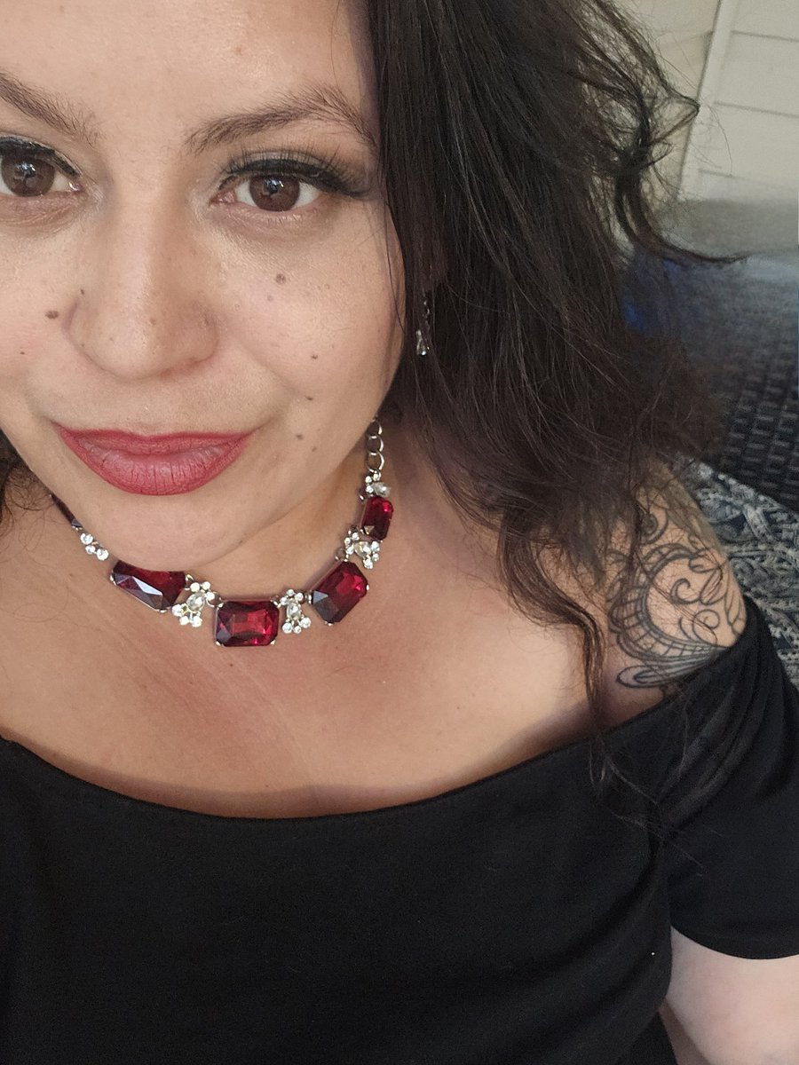 Any generous not broke guys want to spoil me this Saturday? 

Send to cashapp
$cairoxsweet

#paypig #spoiled #findom 
#sports #generous #LaCasaDelLosFamosoCol 
#PerfectMatchXtra