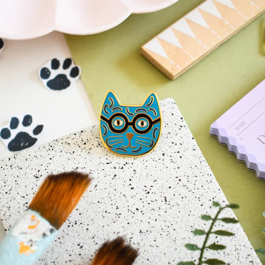 masato_jones's tweet photo. Niaski purrfect for #caturday pins and prints #catartist #niaski https://t.co/4RIlI0EhG0 https://t.co/29fqItWKSP