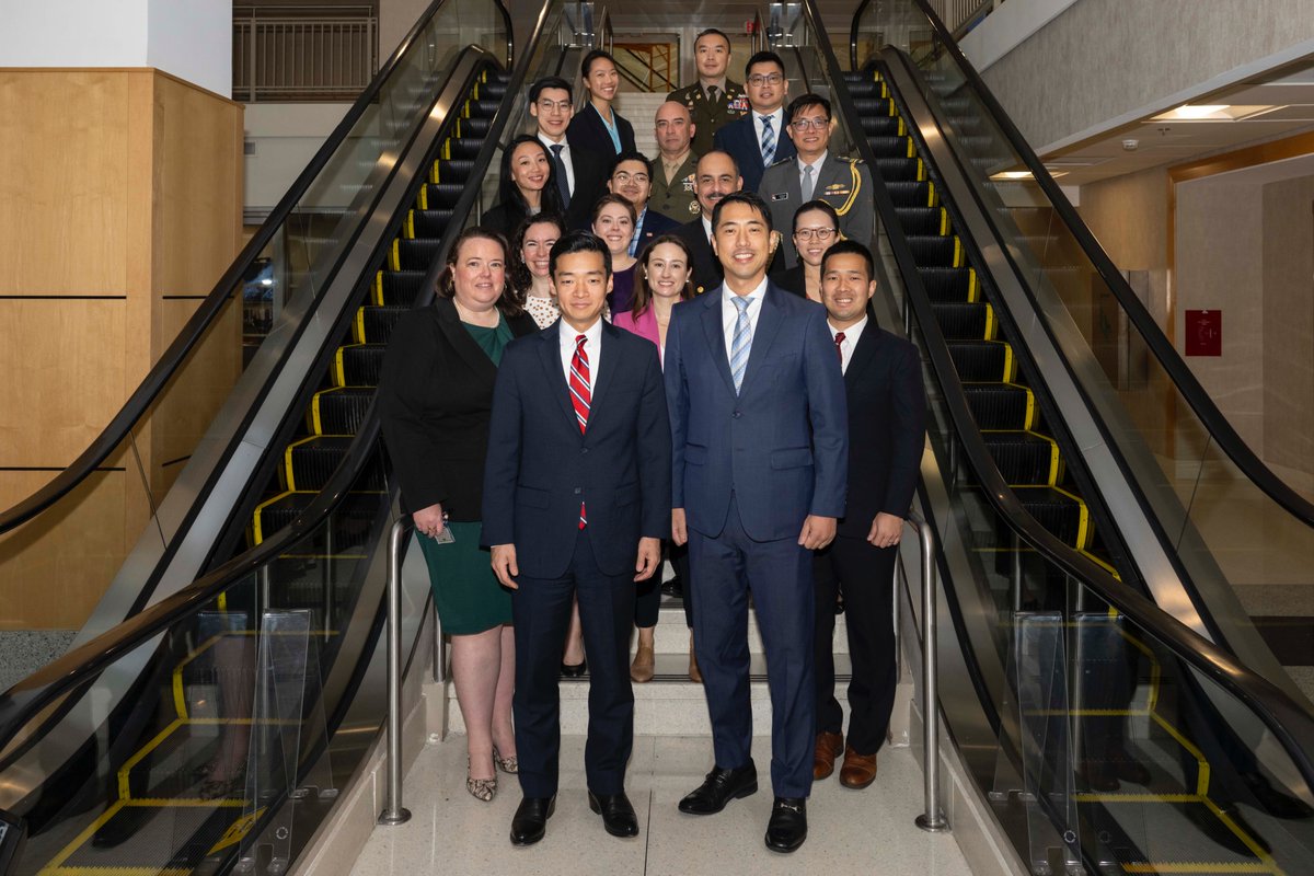 DOW_Policy's tweet photo. Honored to host Deputy Secretary (Policy) Fredrick Choo from @mindefsg for the U.S.-Singapore Mid-Term Defense Review. Our enduring partnership continues to deepen as we work together to uphold a free and open Indo-Pacific.  Read more here: https://t.co/5raLq3xgO9 https://t.co/Jd2MxwZbAD