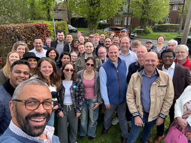 Great team out supporting Buckinghamshire <a href="/Conservatives/">Conservatives</a> with <a href="/JamesCleverly/">James Cleverly🇬🇧</a> <a href="/gregsmith_uk/">Greg Smith MP</a> <a href="/gaganmohindra/">Gagan Mohindra MP</a> and <a href="/FelicityBuchan/">Felicity Buchan</a>.
Voters in Princes Risborough look forward to voting Conservative on Thursday to keep a competent council and send a message to Labour's incompetent govt