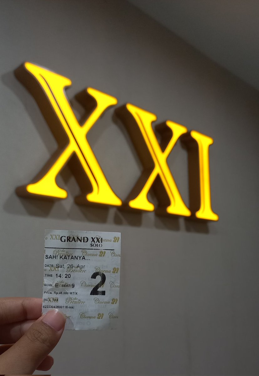 Agak kasian sama Adi 😭 <a href="/calvinjeremy/">Calvin Jeremy</a> , gapapa ya Di ternyata kebaikanmu selama ini sama orang berbuah manis di ending 🤣. 

Moots kalian harus nonton sih #SahKatanya <a href="/mvppictures/">MVP Pictures ID</a> , jokesnya pecah banget dan moral valuenya dapet!! 🤩🤩🤩