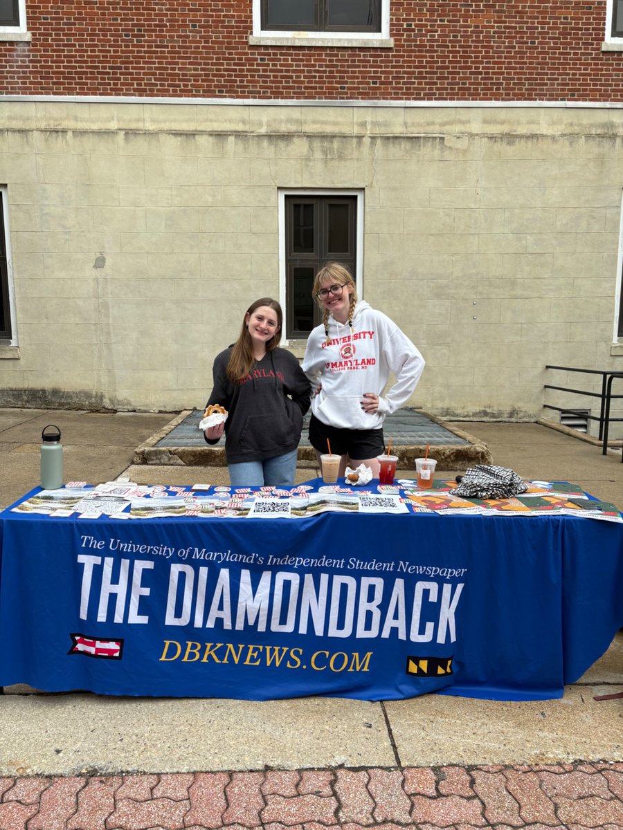 lalspach03's tweet image. happy maryland day from @thedbk  ! come see us right outside south campus dining hall for coloring books, how to get involved, stickers and more 😁