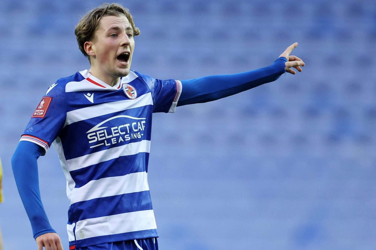 Charlie Savage has 13 assists this season 🪄

The last Reading player with more in a season was Shane Long in 2010/11 (14). #readingfc