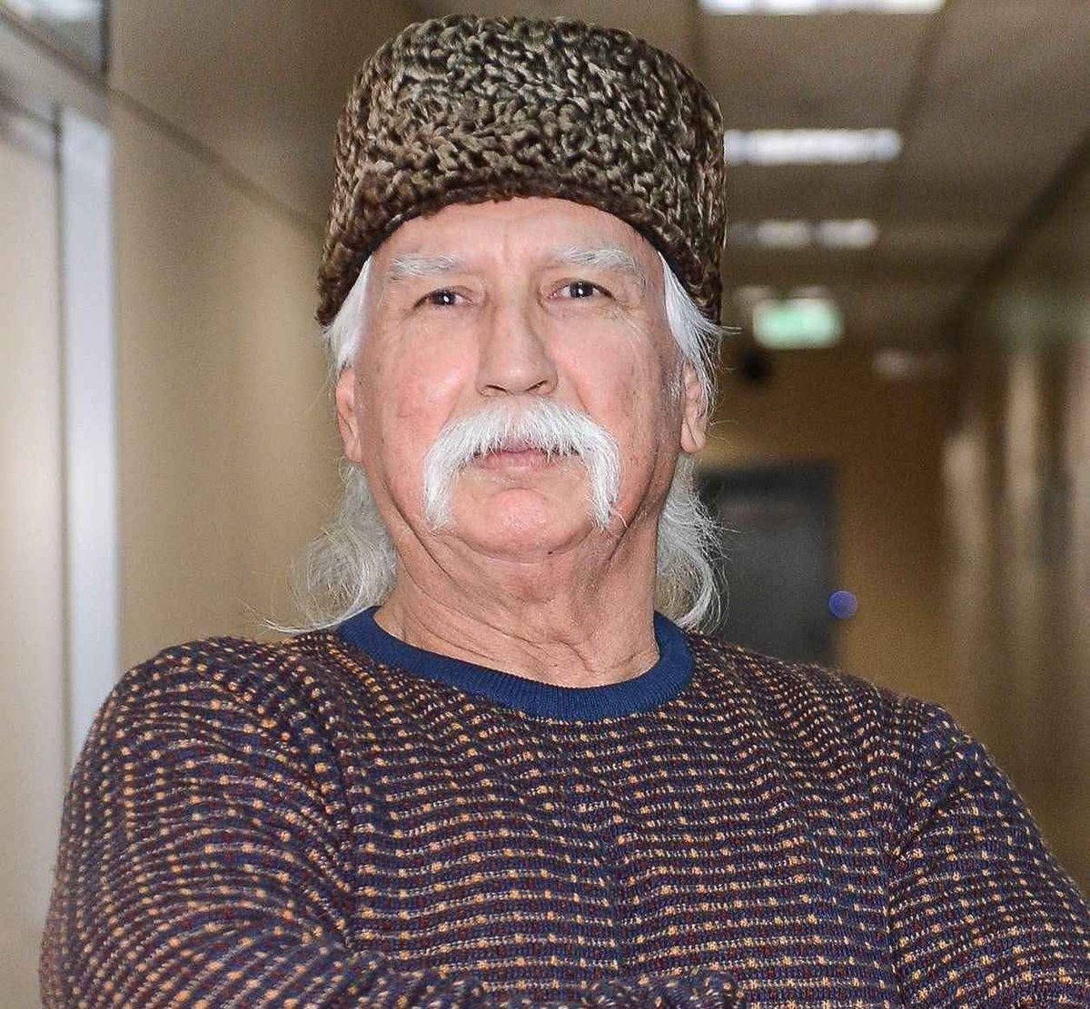 Prof. Dr. Şener Üşümezsoy: "Celal diyor ki, 1766'dan beri deprem olmamış. 

O zaman şimdi süre doldu büyük deprem olacak. Aşırı basitleştirme. 

Sanki onlar bilim adamı da ben değilim gibi yapılıyor. 

Beni Celal ve Naci'nin karşısına koymak bana büyük haksızlık olur. 

#deprem