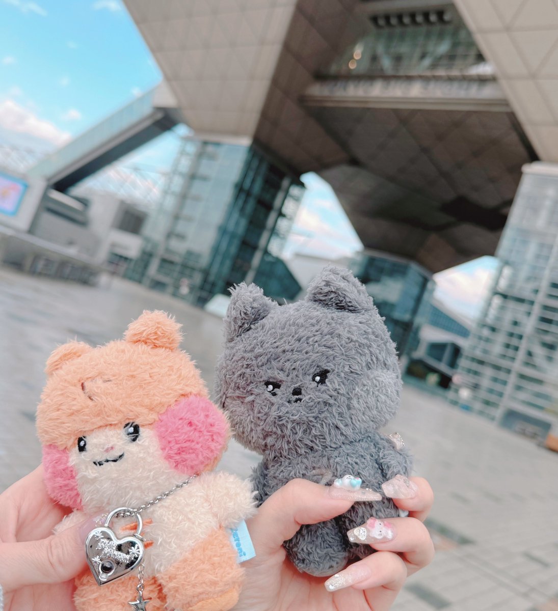 p0ror098's tweet photo. 250426 サイコロ🎲のサイズが思ってたんと違った^⸝⸝ɞ̴̶̷ ·̫ ∩⸝⸝^  🗼✈︎👘 https://t.co/GkpgsRb6hY