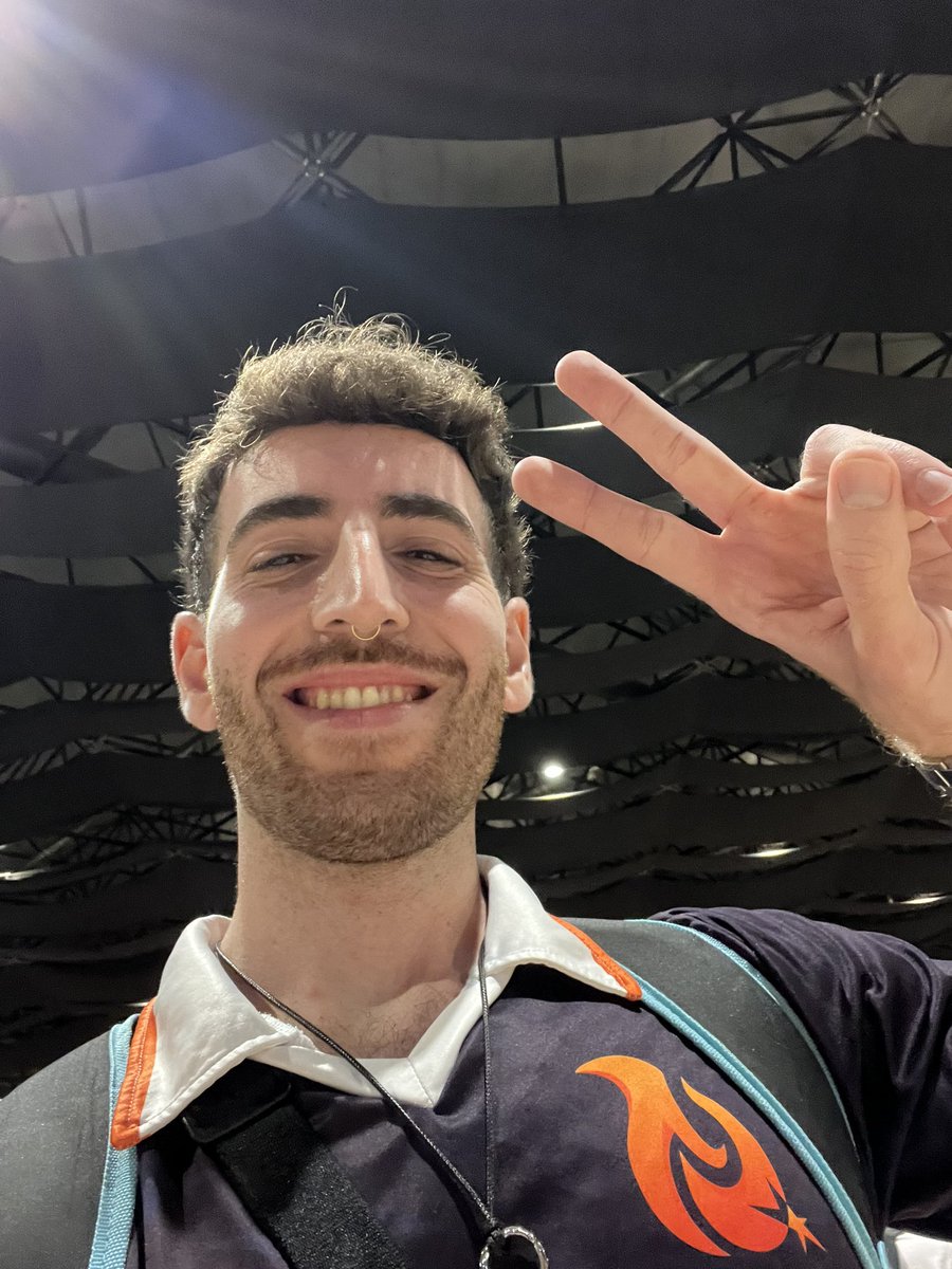 Playing at home 😇

Sevilla Spe 🇪🇸

3-0  so far 

Wish me luck 🤞