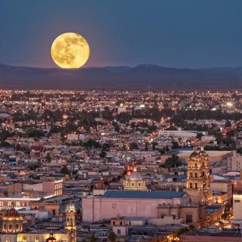 AESPAB's tweet photo. El centro histórico de Hermosillo ha logrado ofrecer calidad de vida cultural turística y gastronómica de convivencia ciudadana en pleno corazón de la ciudad “Andador Blvd Hidalgo”  Tu que opinas ??@centrocapitalmx https://t.co/aB1lpOOciH