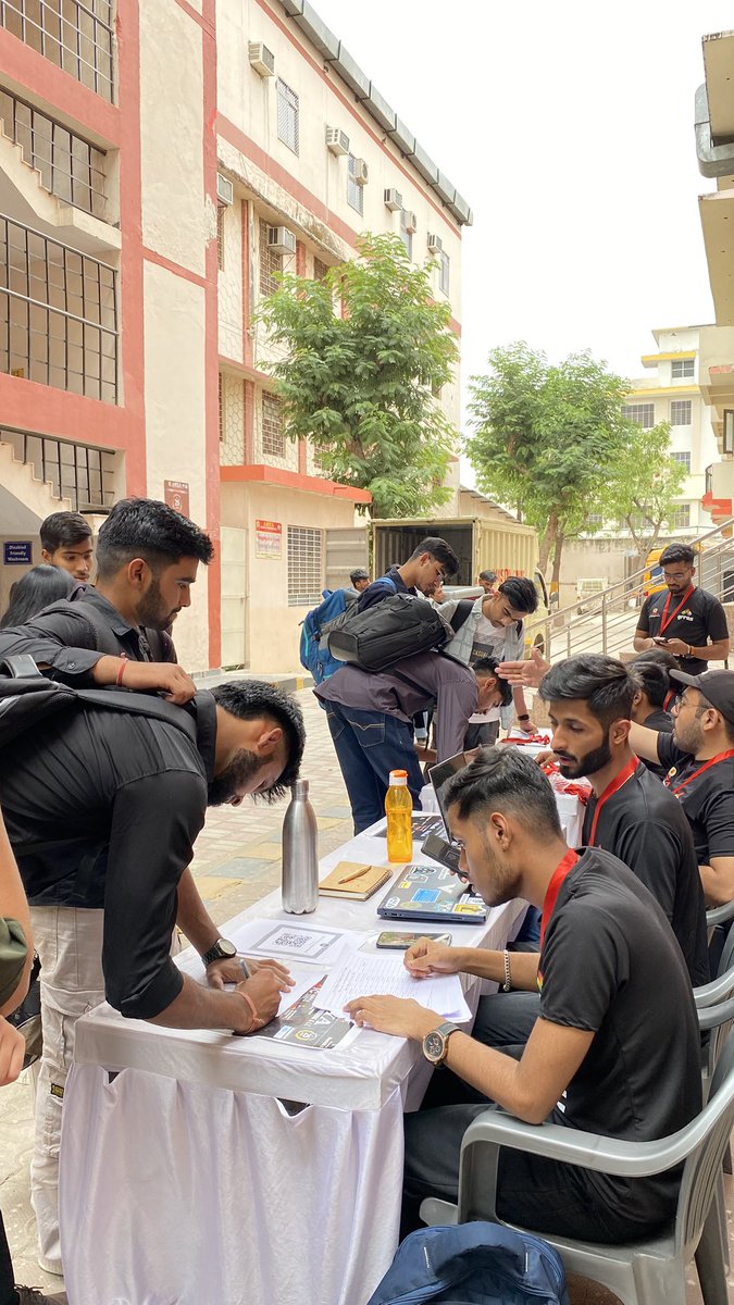 HackAryaVerse's tweet photo. THE WAVES HAVE STARTED!!
REGISTRATION PROCESS GOING ON‼️
#HackAryaVerse https://t.co/TdTzu28q3j