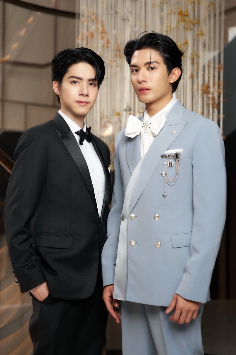 ubl_umbrella's tweet photo. 🚨✨Hoje acontece a Coletiva de Imprensa do bl #TheNextPrince, os atores já estão prontos para o evento. 👑
THE NEXT PRINCE PREMIERE
#TheNextPrinceDay
#ZeeNunew #NetJJ #JimmyOhm
#DomundiTv #MandeWork https://t.co/dIgLyZZ1iy