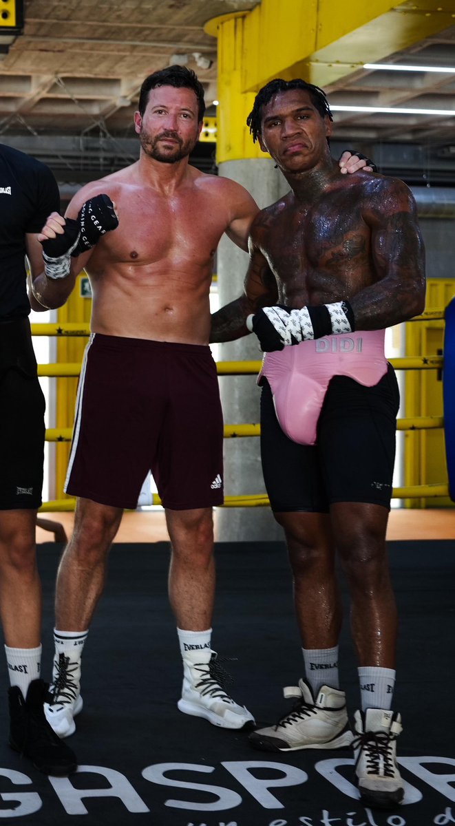 EssexPR's tweet image. I’m team #Benn ,as I was as a kid, I’m not interested in the politics, it is what it is, @ConorNigel has always been nice to me, he even entertained me for a few rounds sparring last year and some lunch, which as an aging novice influencer fighter, is an experience that money…