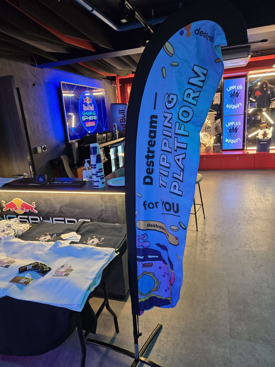 Our wellness table section! We had a range of gifts, stress balls &amp; promotional goodies from <a href="/Twitch/">Twitch</a> &amp; <a href="/destreamproject/">destream official</a>