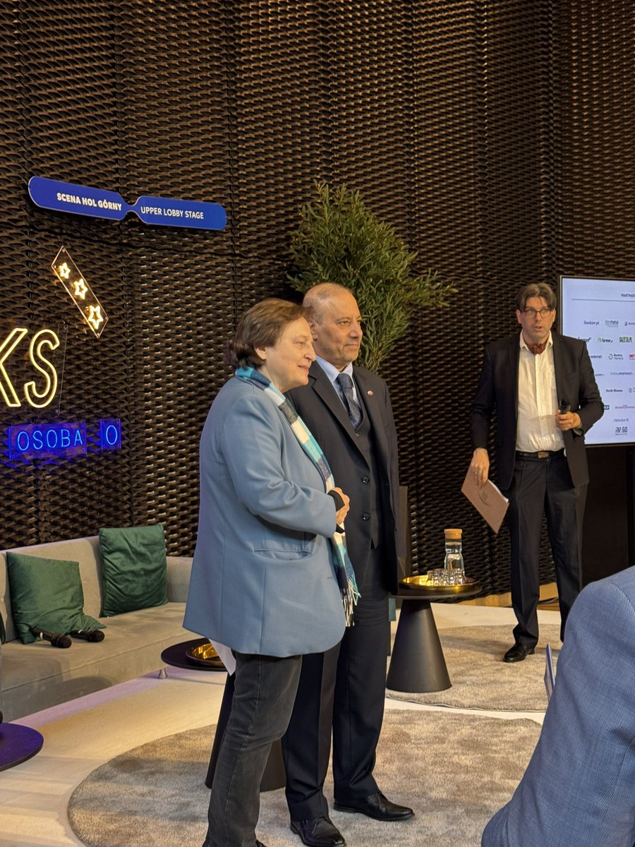 goodatservice's tweet image. #GoodToKnow
Polecam wysłuchanie głosów z @EECKatowice 2025. 
24.04
🇶🇦🇵🇱 EEC Talks: Qatar 
Amb Saoud Abdulla Z. Al Mahmoud @QatarEmb_Warsaw 
od 50:05min ➡️ youtube.com/live/P7foeqVGb…

#EEC2025 #Qatar #Katar