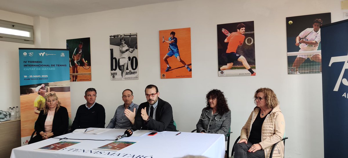 esportmataro's tweet photo. L'alcalde de Mataró @DBotePaz i la regidora d’esports @BeaDelgado20 assisteixen a la presentació del programa d’actes del 75è aniversari del @Ctmataro 
Destaquen: 
🎾 Campionat de Catalunya infantil del 26/4  al 18/5 
🎾 IV  Torneig Internacional Ciutat de Mataró del 19/5 al 25/5 https://t.co/fcPgfiNHHY