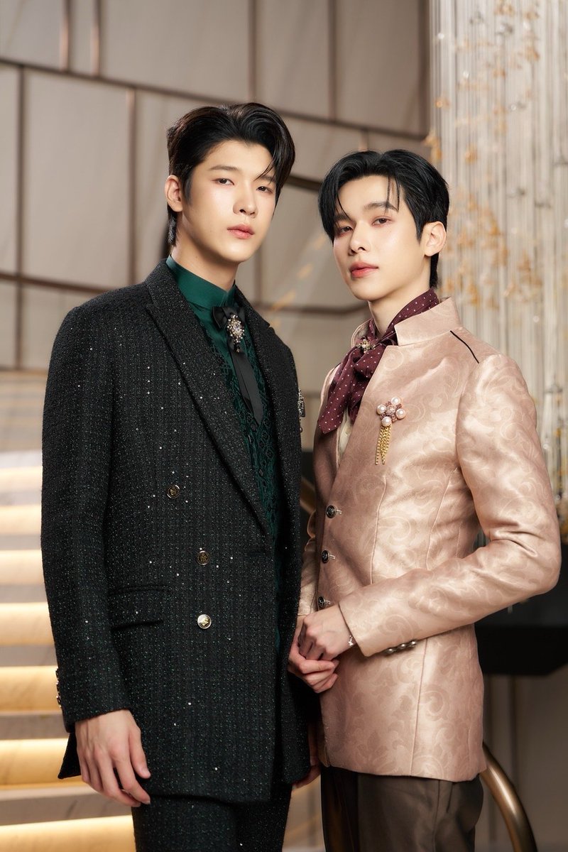 guedes51684's tweet photo. 🚨✨Hoje acontece a Coletiva de Imprensa do bl #TheNextPrince, os atores já estão prontos para o evento. 👑
THE NEXT PRINCE PREMIERE
#TheNextPrinceDay
#ZeeNunew #NetJJ #JimmyOhm
#DomundiTv #MandeWork https://t.co/e8ZAtcjTmw